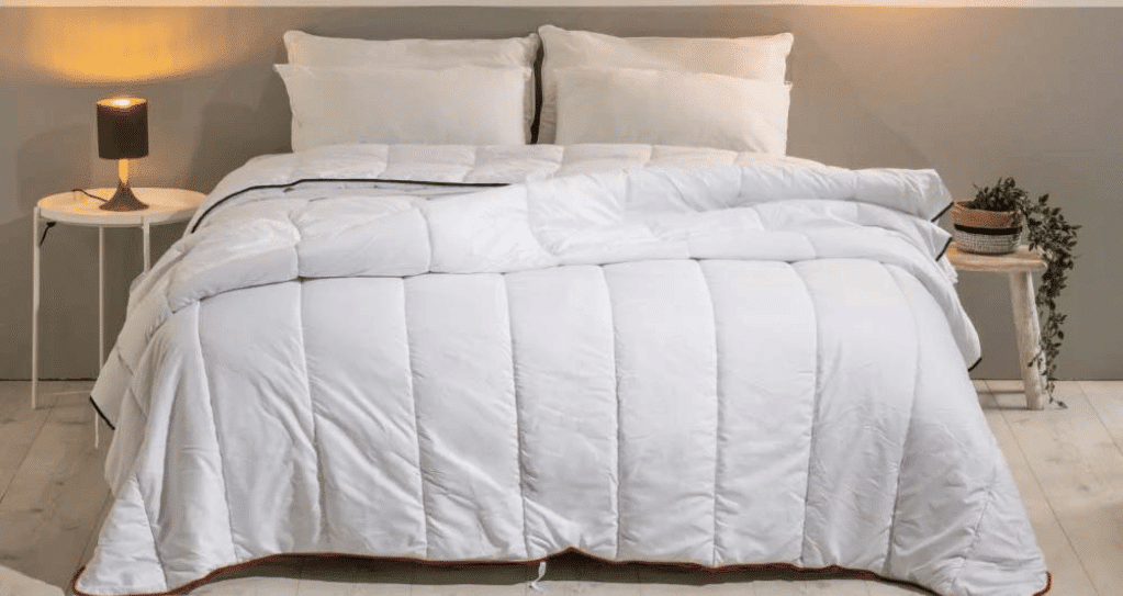Couette Tempérée 1 Personne 140x200 Cm - Microfibre Douce, 350 G/m², Lavable, Fabrication Française